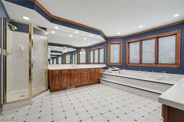 2835 Valley Road, Cuyahoga Falls, OH 44223