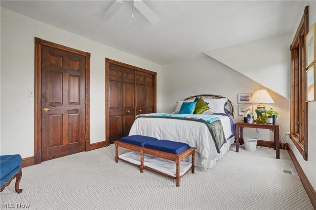 2835 Valley Road, Cuyahoga Falls, OH 44223