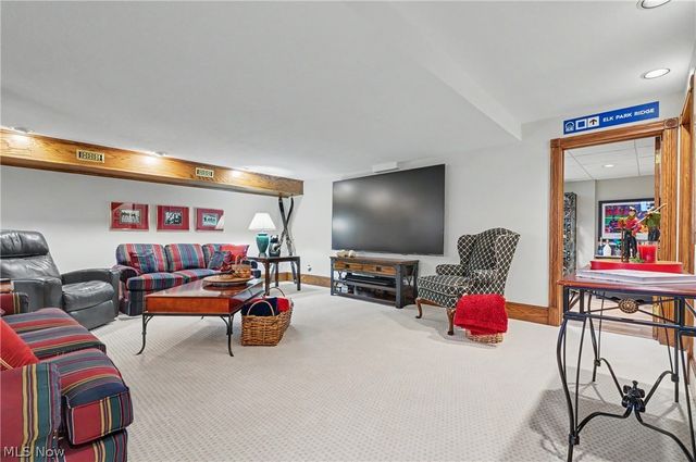 2835 Valley Road, Cuyahoga Falls, OH 44223