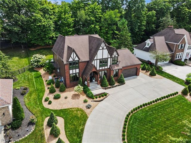 2835 Valley Road, Cuyahoga Falls, OH 44223