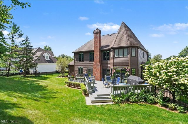 2835 Valley Road, Cuyahoga Falls, OH 44223