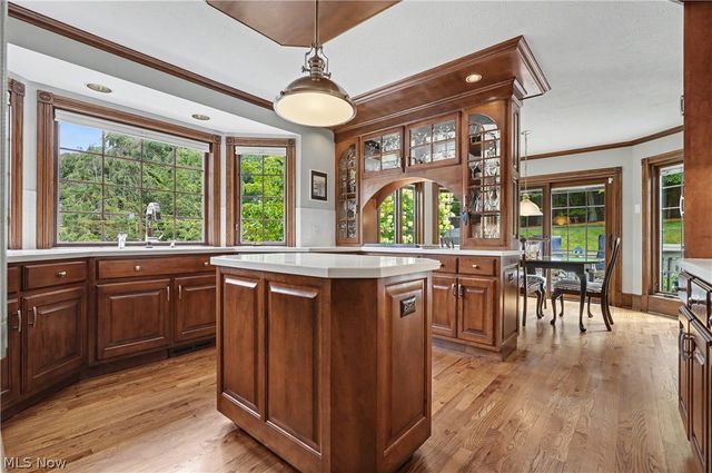 2835 Valley Road, Cuyahoga Falls, OH 44223