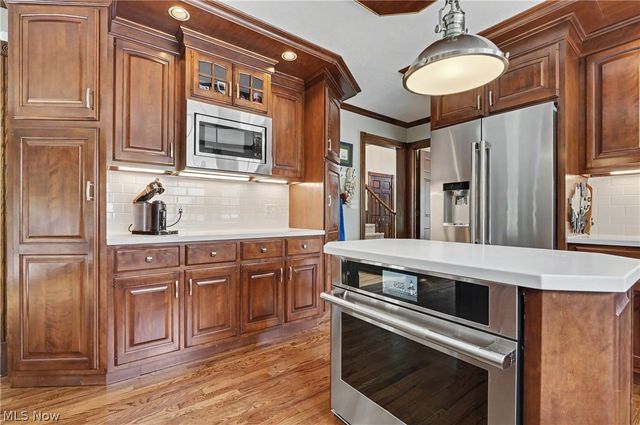 2835 Valley Road, Cuyahoga Falls, OH 44223