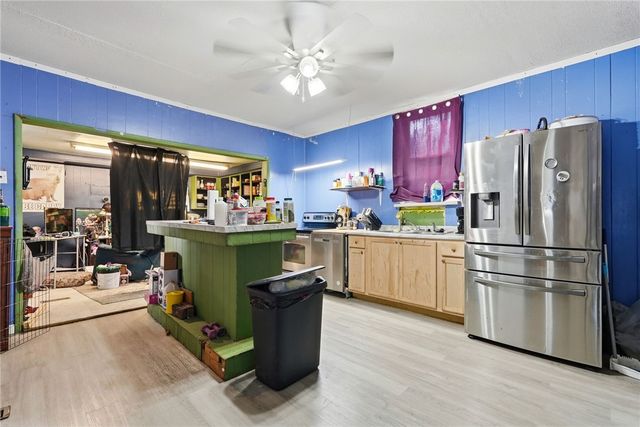 1460 5th Ave, New Brighton, PA 15066