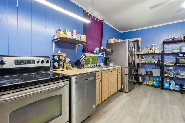 1460 5th Ave, New Brighton, PA 15066