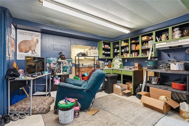 1460 5th Ave, New Brighton, PA 15066