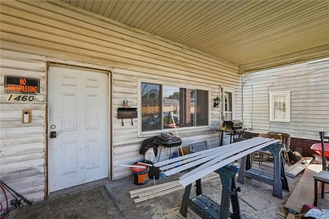 1460 5th Ave, New Brighton, PA 15066