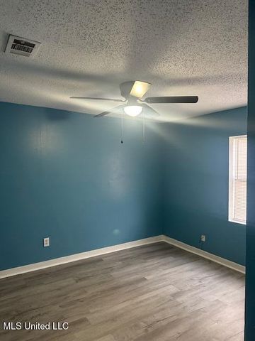 1409 Roosevelt Street, Pascagoula, MS 39567