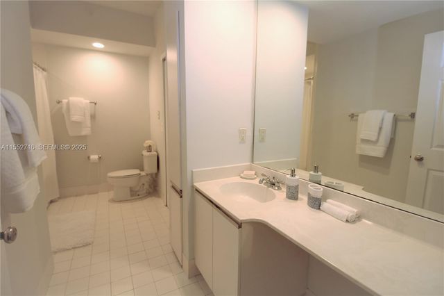 3255 NE 184th Street 12311, Aventura, FL 33160