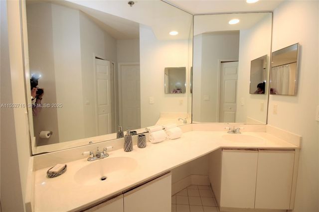 3255 NE 184th Street 12311, Aventura, FL 33160