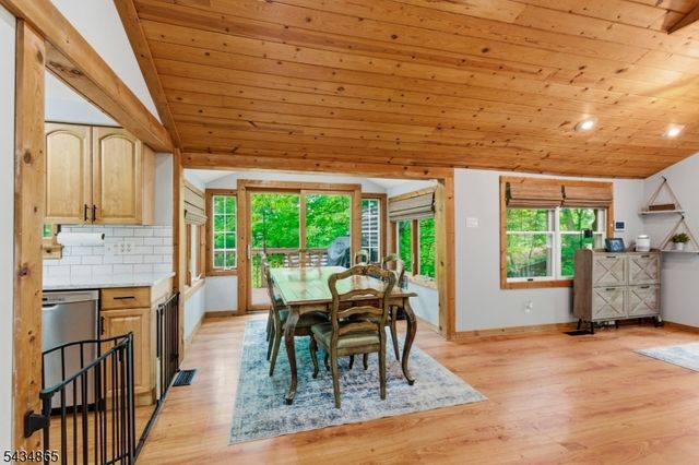 158 Glenside Trl, Byram Twp., NJ 07871