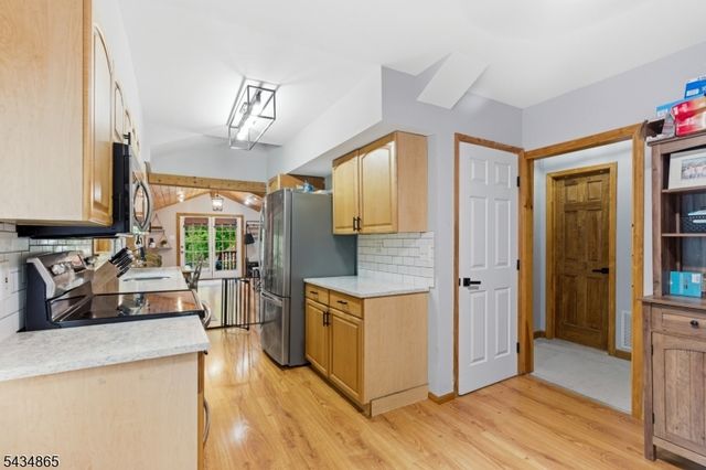 158 Glenside Trl, Byram Twp., NJ 07871