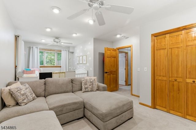 158 Glenside Trl, Byram Twp., NJ 07871