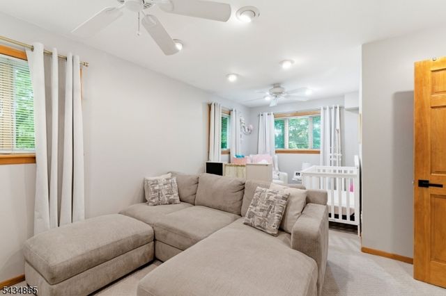 158 Glenside Trl, Byram Twp., NJ 07871
