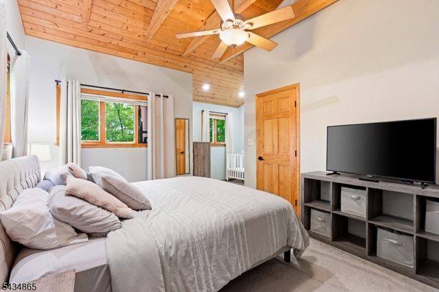 158 Glenside Trl, Byram Twp., NJ 07871