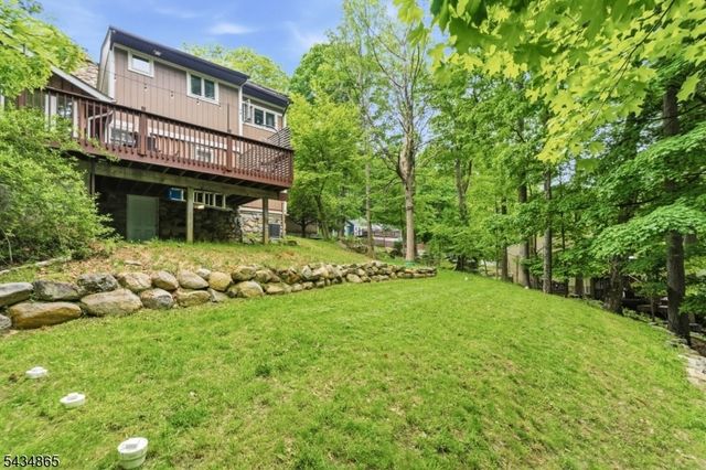 158 Glenside Trl, Byram Twp., NJ 07871