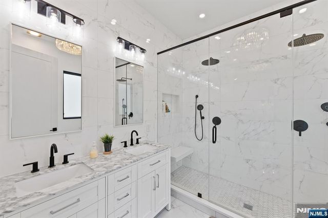 284 Castle Drive, Englewood Cliffs, NJ 07632