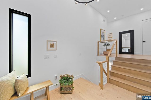284 Castle Drive, Englewood Cliffs, NJ 07632