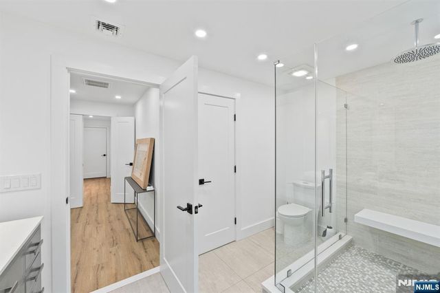 284 Castle Drive, Englewood Cliffs, NJ 07632