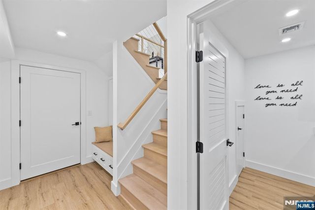 284 Castle Drive, Englewood Cliffs, NJ 07632