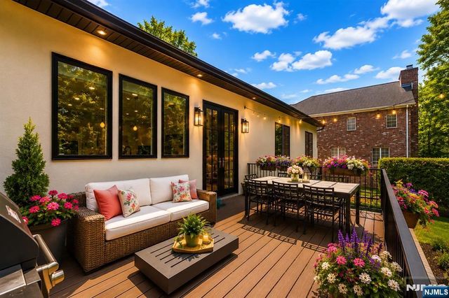 284 Castle Drive, Englewood Cliffs, NJ 07632