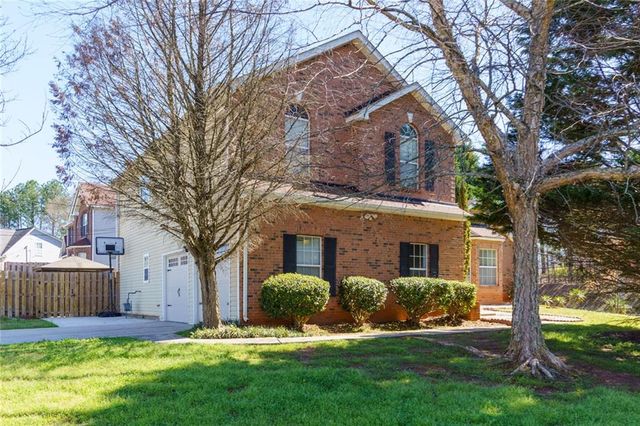 2133 Eagles Nest Circle, Decatur, GA 30035