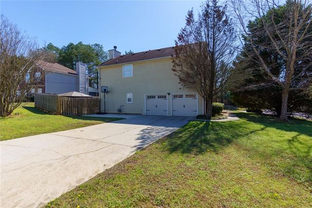 2133 Eagles Nest Circle, Decatur, GA 30035