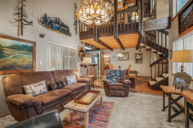 17693 Tennis Village Court 49, Sunriver, OR 97707