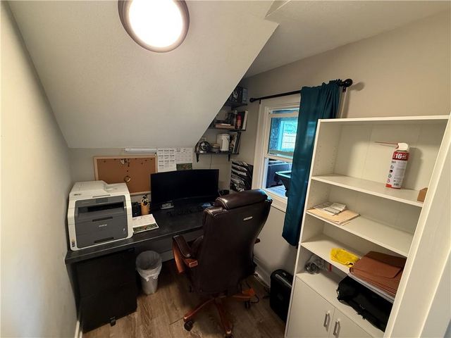 22905 S Creekview Drive, Peculiar, MO 64078