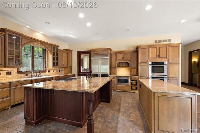 1600 S Hickory Ridge Trail, Milford Charter Township, MI 48380