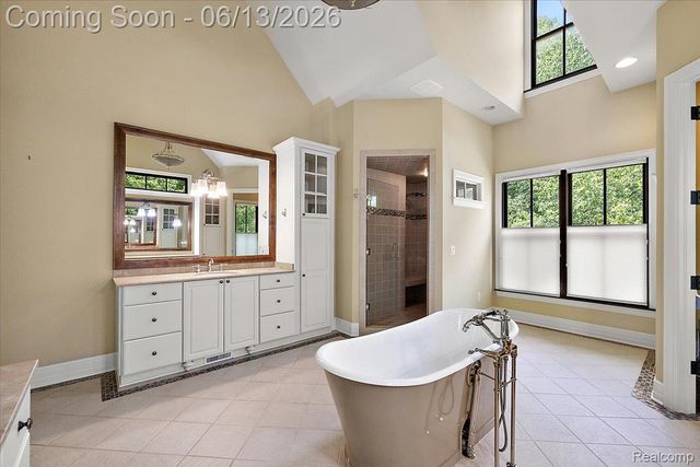1600 S Hickory Ridge Trail, Milford Charter Township, MI 48380