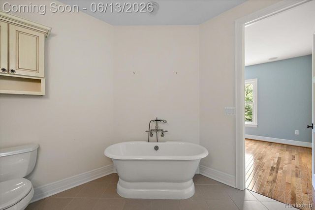 1600 S Hickory Ridge Trail, Milford Charter Township, MI 48380