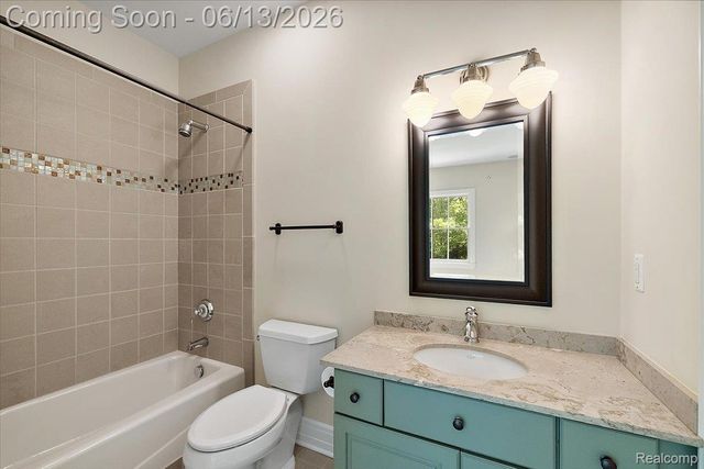 1600 S Hickory Ridge Trail, Milford Charter Township, MI 48380