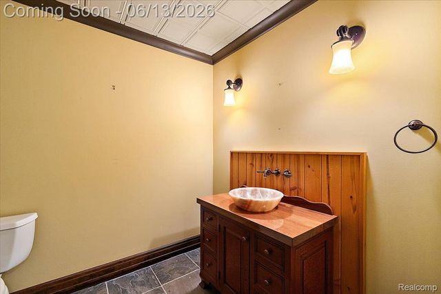 1600 S Hickory Ridge Trail, Milford Charter Township, MI 48380