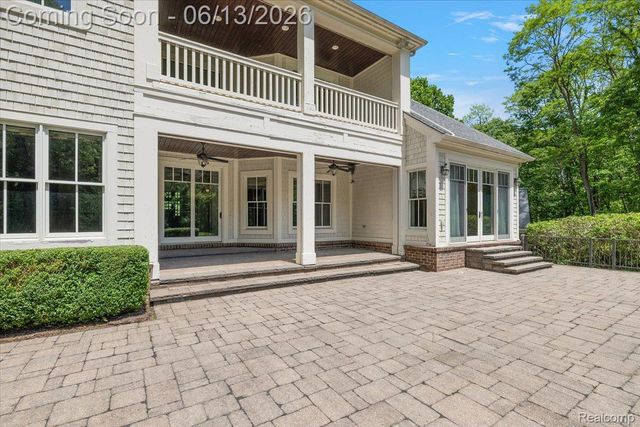 1600 S Hickory Ridge Trail, Milford Charter Township, MI 48380