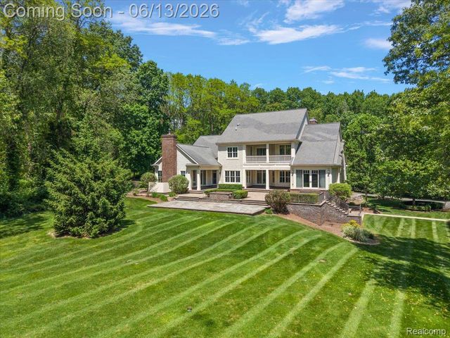 1600 S Hickory Ridge Trail, Milford Charter Township, MI 48380