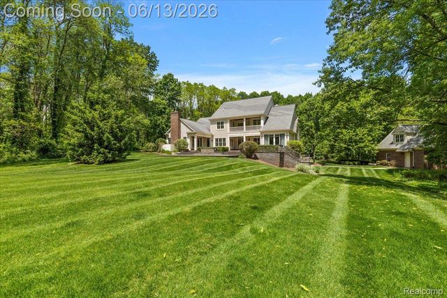 1600 S Hickory Ridge Trail, Milford Charter Township, MI 48380