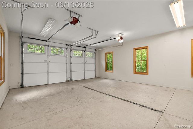 1600 S Hickory Ridge Trail, Milford Charter Township, MI 48380