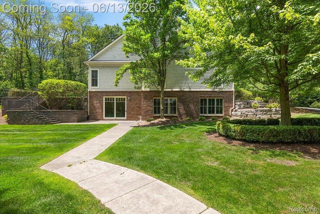 1600 S Hickory Ridge Trail, Milford Charter Township, MI 48380