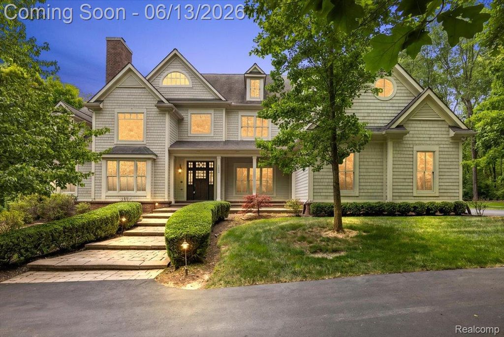 1600 S Hickory Ridge Trail, Milford Charter Township, MI 48380