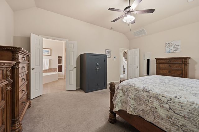 8113 Hickory Upland Drive, Fort Worth, TX 76131