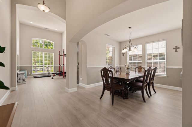 8113 Hickory Upland Drive, Fort Worth, TX 76131