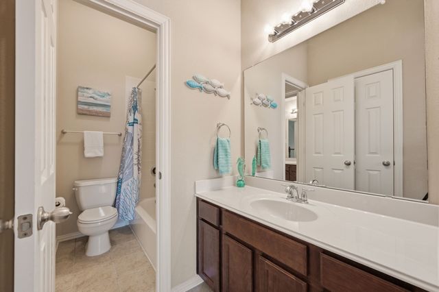 8113 Hickory Upland Drive, Fort Worth, TX 76131