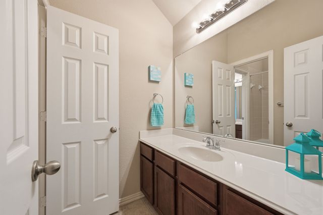 8113 Hickory Upland Drive, Fort Worth, TX 76131