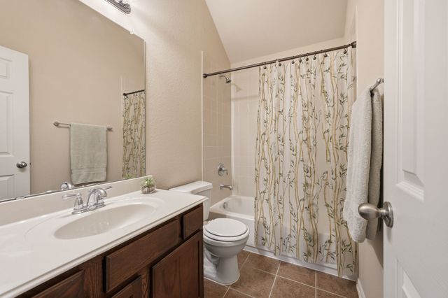 8113 Hickory Upland Drive, Fort Worth, TX 76131
