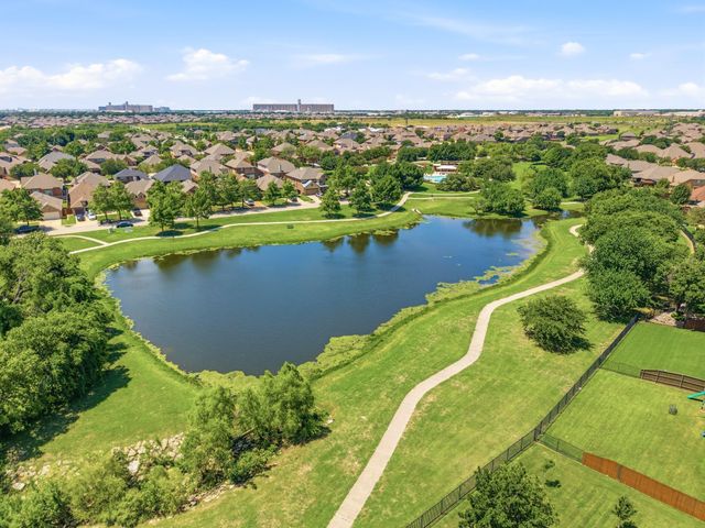 8113 Hickory Upland Drive, Fort Worth, TX 76131