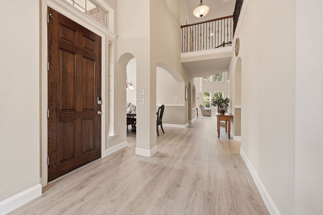8113 Hickory Upland Drive, Fort Worth, TX 76131