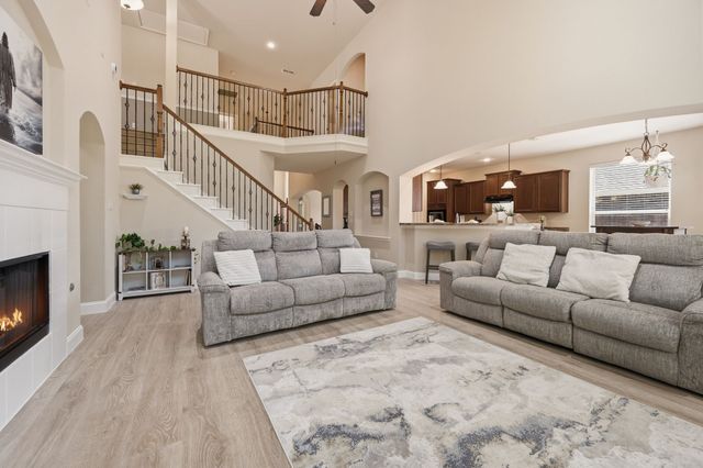 8113 Hickory Upland Drive, Fort Worth, TX 76131