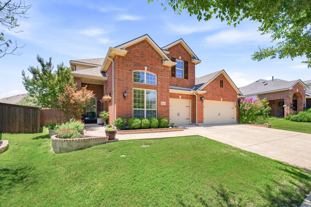 8113 Hickory Upland Drive, Fort Worth, TX 76131