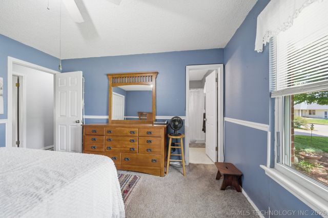 707 W 46th Place, Sand Springs, OK 74063